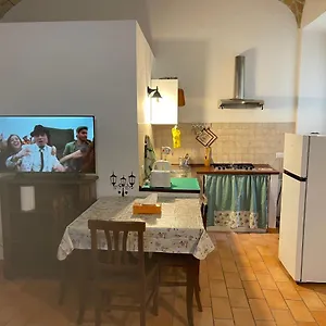 Royal House At The Center Apartment